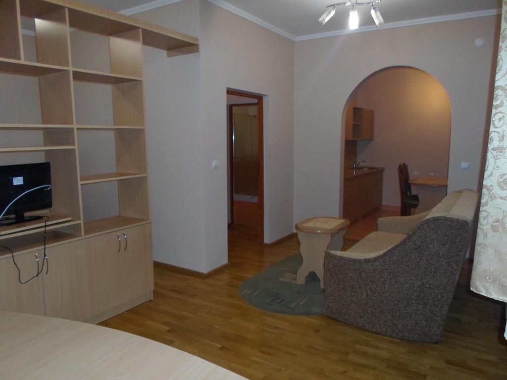 Piroshka Hotel بيرهوف المظهر الخارجي الصورة